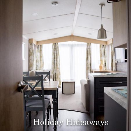 Holiday Hideaways Lytchett Minster Exteriör bild